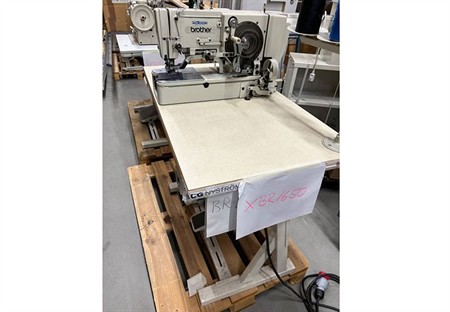 Brother LH4-B814-3, beg knapphålsmaskin